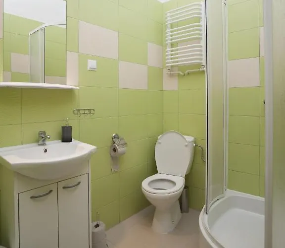 Pokoje Centrum - Swiatowit Hostel *